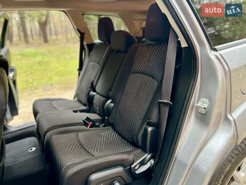 Позашляховик / Кросовер Dodge Journey 2014 в Горішніх Плавнях