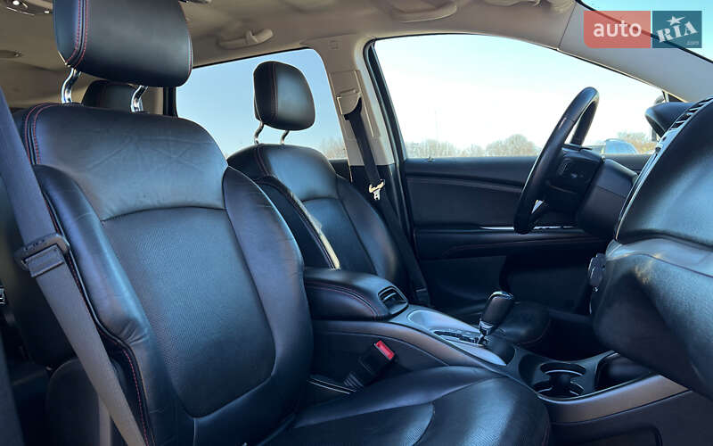 Внедорожник / Кроссовер Dodge Journey 2017 в Львове