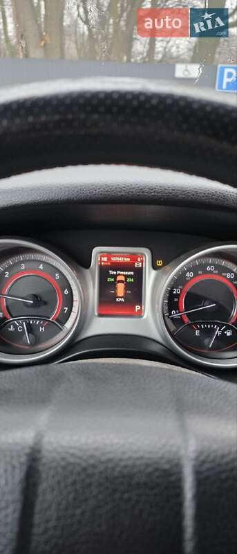 Внедорожник / Кроссовер Dodge Journey 2015 в Броварах