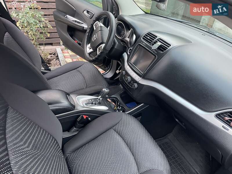 Позашляховик / Кросовер Dodge Journey 2013 в Полтаві