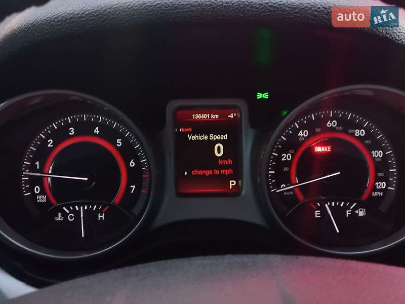 Внедорожник / Кроссовер Dodge Journey 2015 в Михайловке-Рубежовке