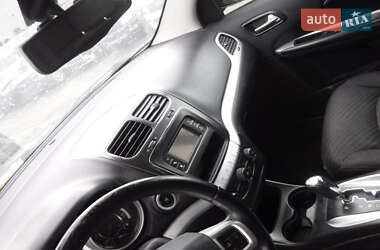 Позашляховик / Кросовер Dodge Journey 2013 в Боярці