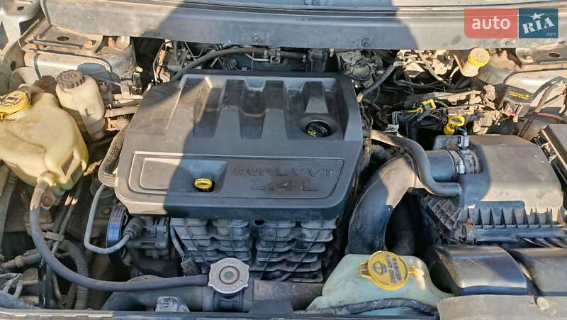 Внедорожник / Кроссовер Dodge Journey 2010 в Тернополе