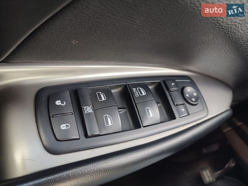 Внедорожник / Кроссовер Dodge Journey 2015 в Киеве