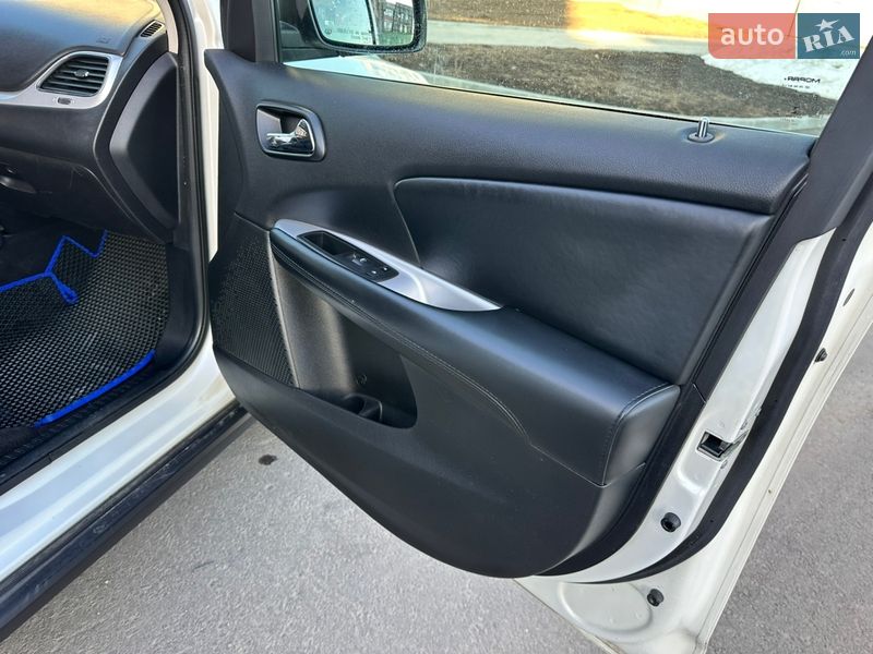 Внедорожник / Кроссовер Dodge Journey 2017 в Тернополе