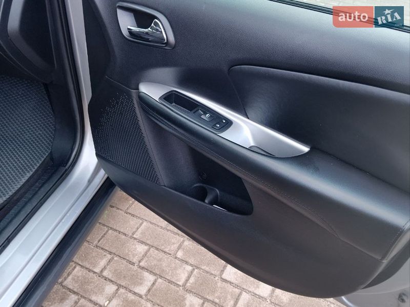 Позашляховик / Кросовер Dodge Journey 2017 в Сумах фото 12 Позашляховик / Кросовер Dodge Journey 2017 в Сумах