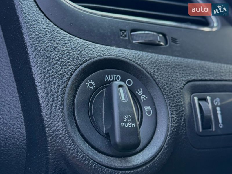 Позашляховик / Кросовер Dodge Journey 2018 в Києві