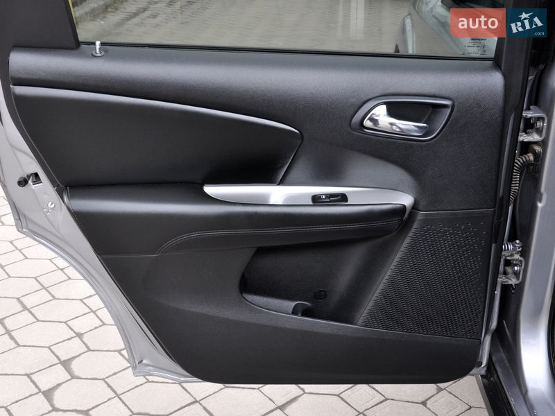 Позашляховик / Кросовер Dodge Journey 2016 в Львові