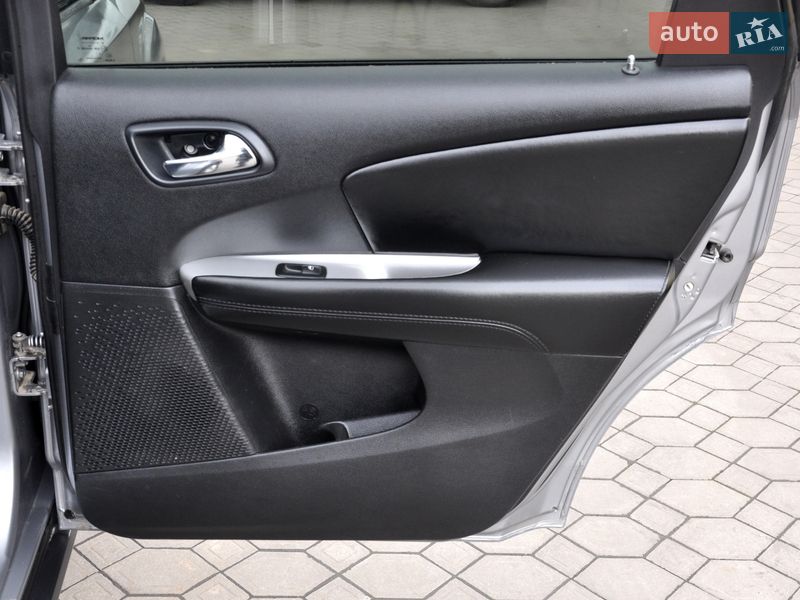 Позашляховик / Кросовер Dodge Journey 2016 в Львові