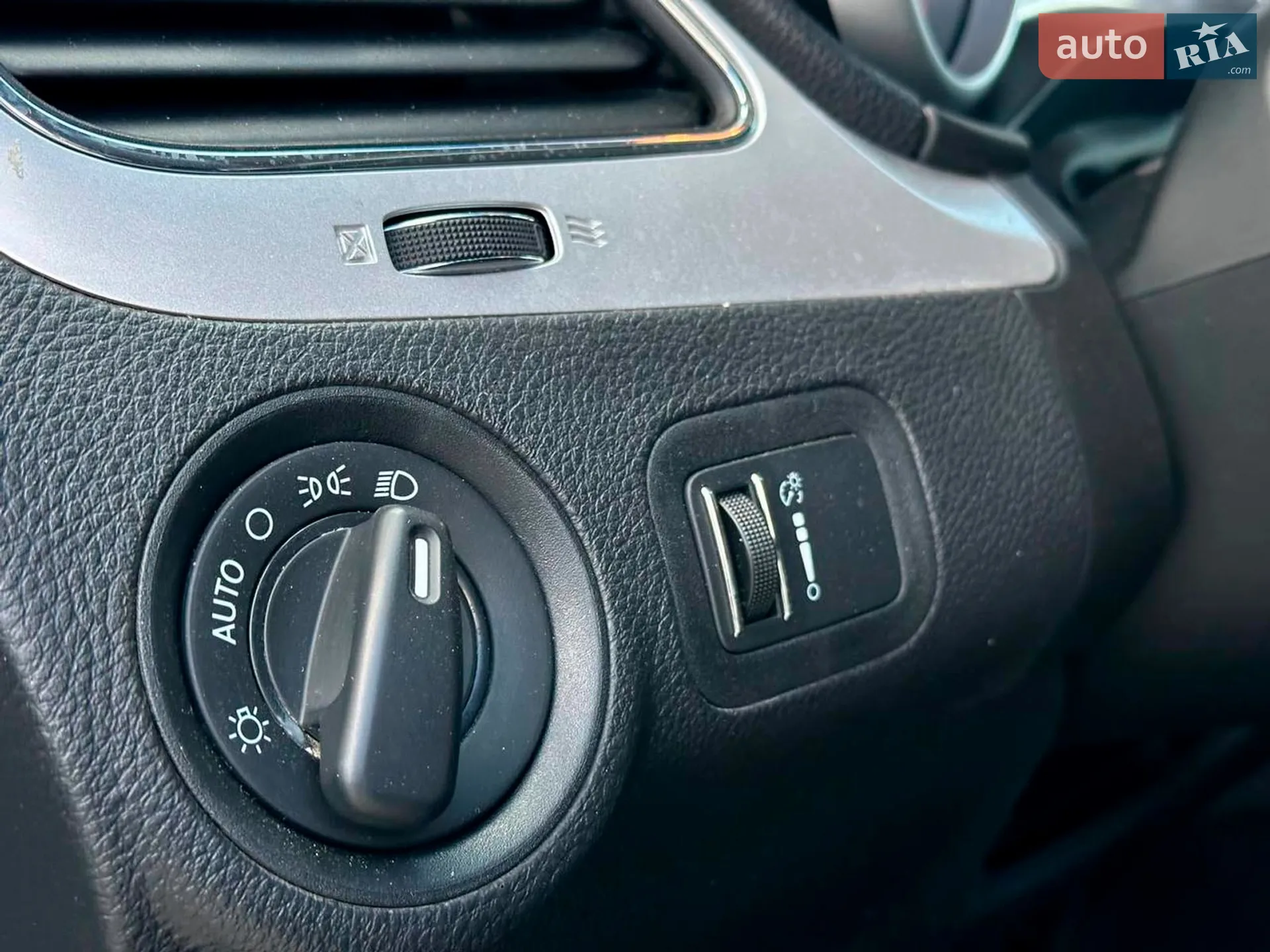 2017 Dodge Journey - мініатюра 23