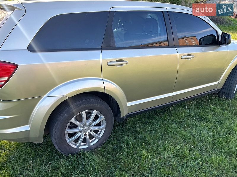 Внедорожник / Кроссовер Dodge Journey 2010 в Миргороде