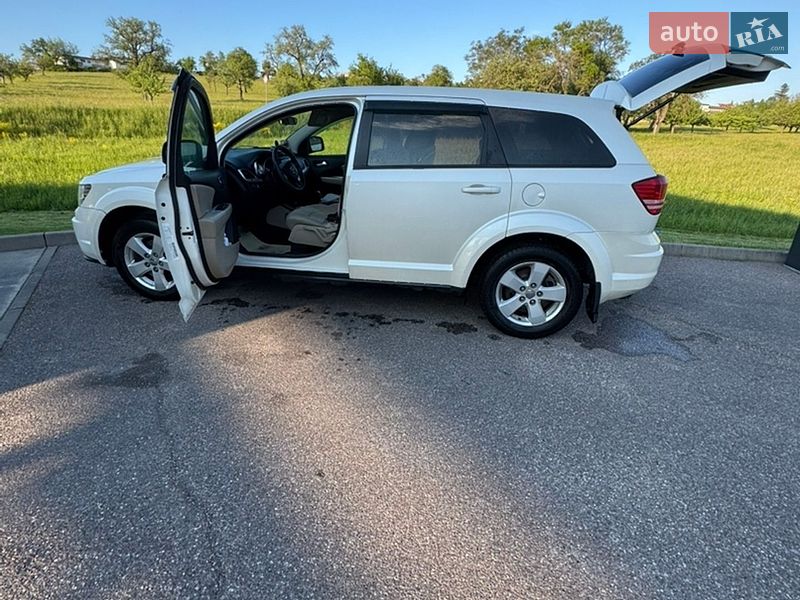 Позашляховик / Кросовер Dodge Journey 2013 в Києві