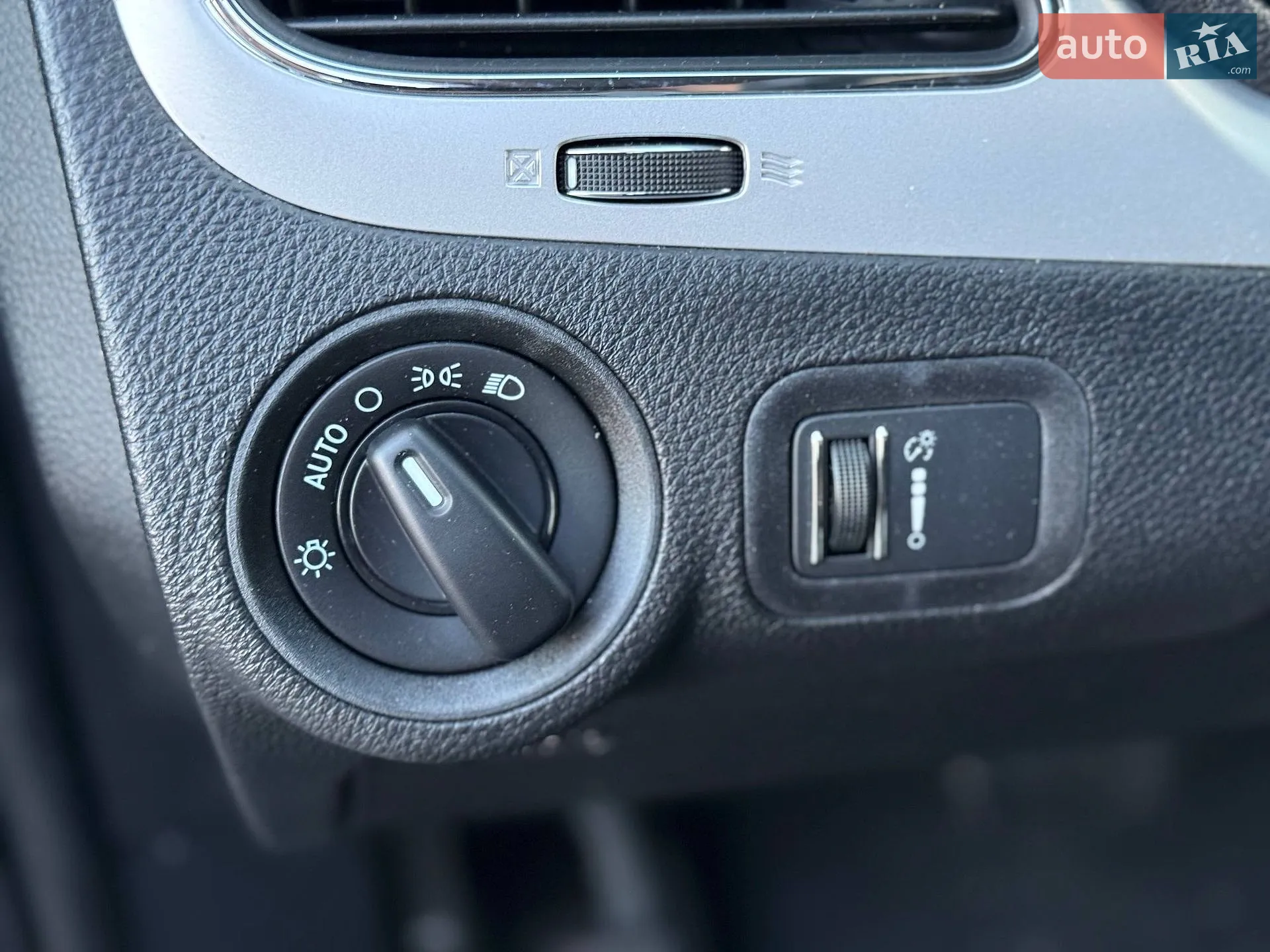 2018 Dodge Journey - мініатюра 14