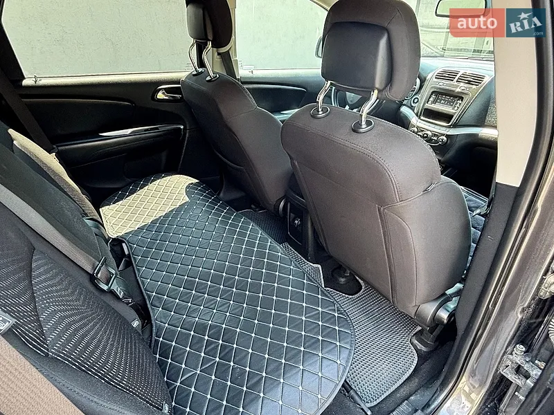 Dodge Journey 2019 VIN 3C4PDCAB1KT749528 фото оголошення 15 з 52