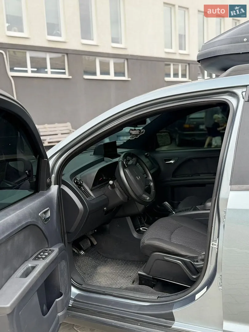 2010 Dodge Journey - мініатюра 9
