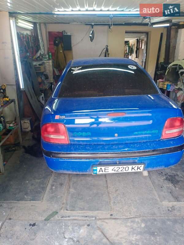 Седан Dodge Neon 1995 в Павлограде