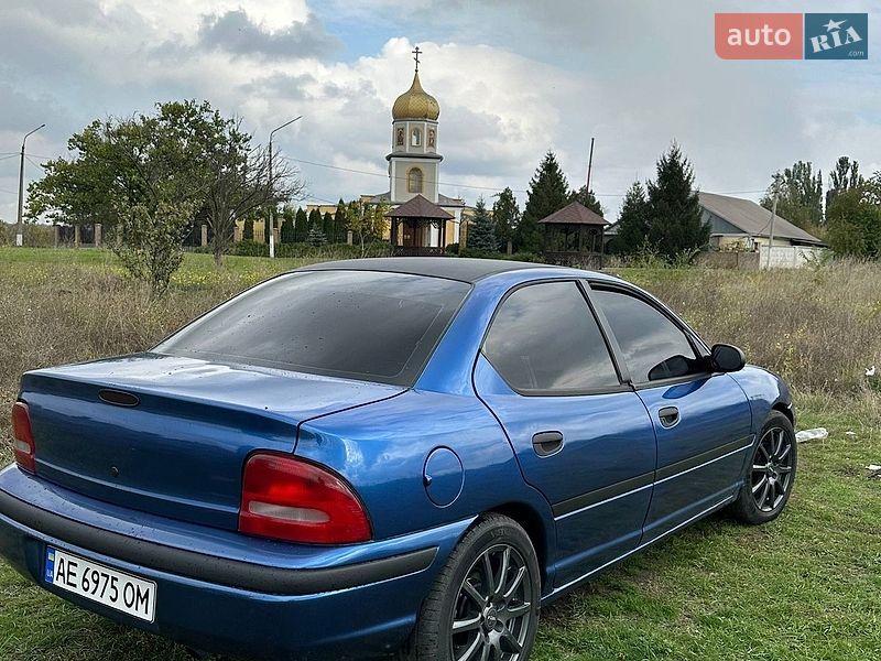 Седан Dodge Neon 1996 в Кривом Роге