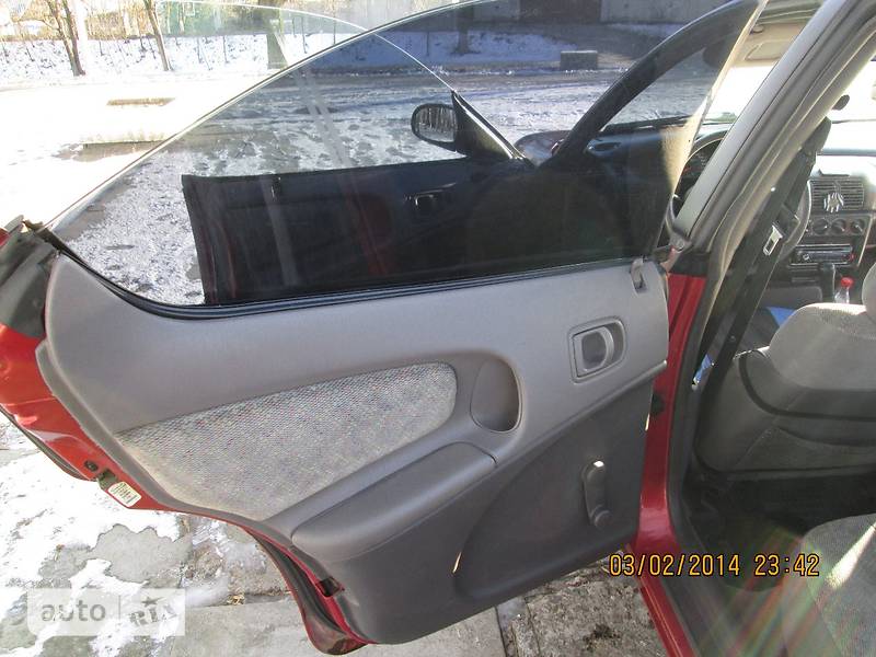 Седан Dodge Neon 1994 в Лубнах