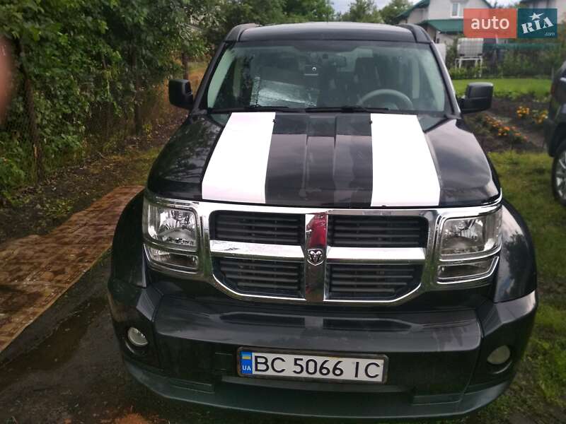 Внедорожник / Кроссовер Dodge Nitro 2007 в Черкассах