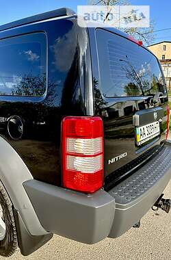 Внедорожник / Кроссовер Dodge Nitro 2008 в 