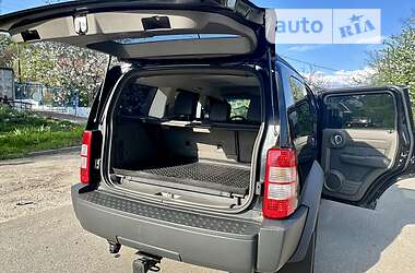 Внедорожник / Кроссовер Dodge Nitro 2008 в 