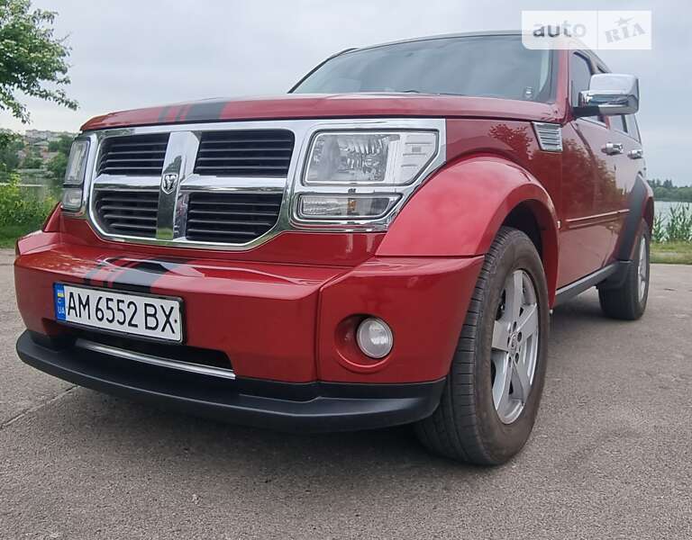 Внедорожник / Кроссовер Dodge Nitro 2008 в Бердичеве