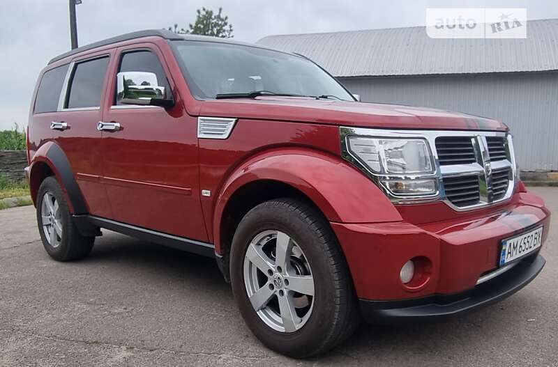 Внедорожник / Кроссовер Dodge Nitro 2008 в Бердичеве