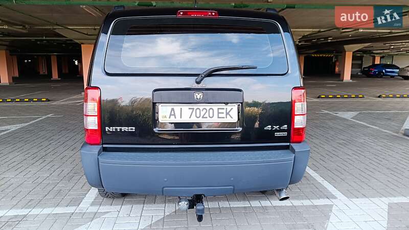 Позашляховик / Кросовер Dodge Nitro 2008 в Києві