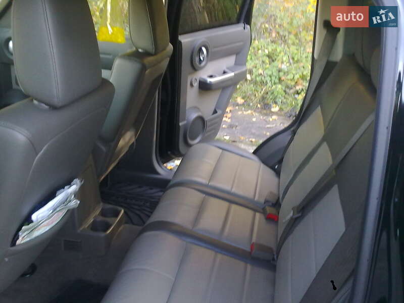 Внедорожник / Кроссовер Dodge Nitro 2007 в Луцке