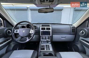 Позашляховик / Кросовер Dodge Nitro 2008 в 