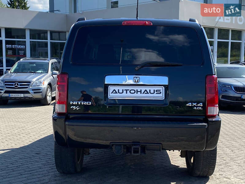 Позашляховик / Кросовер Dodge Nitro 2008 в Житомирі