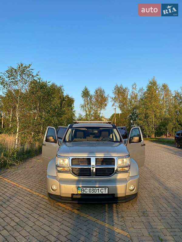 Dodge Nitro 2008