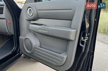 Внедорожник / Кроссовер Dodge Nitro 2008 в 