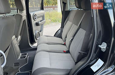 Внедорожник / Кроссовер Dodge Nitro 2008 в 