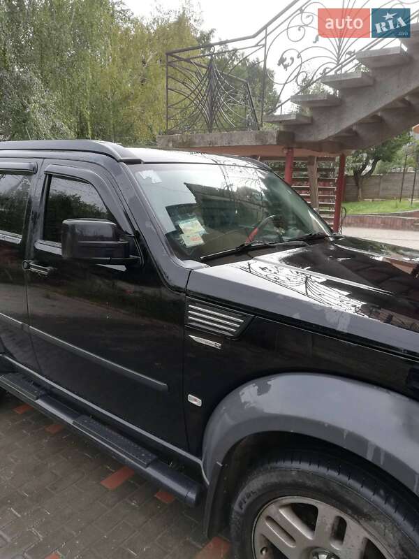 Внедорожник / Кроссовер Dodge Nitro 2007 в Черновцах