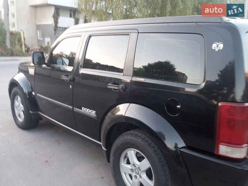 Позашляховик / Кросовер Dodge Nitro 2008 в Житомирі