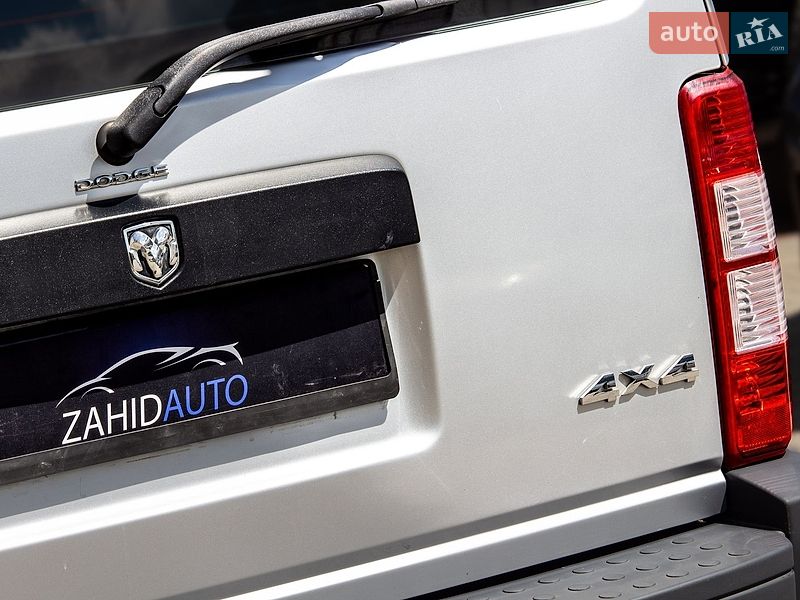 Внедорожник / Кроссовер Dodge Nitro 2007 в Львове
