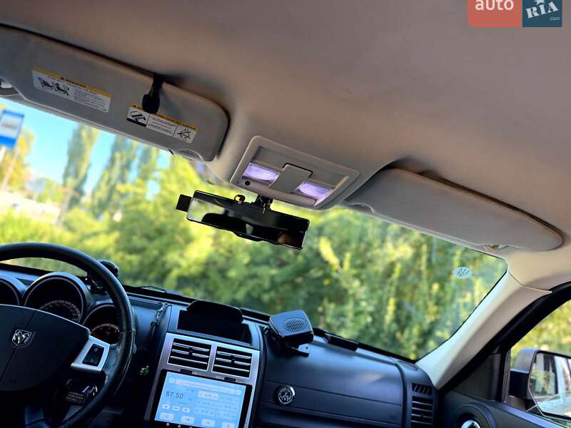 Внедорожник / Кроссовер Dodge Nitro 2008 в Киеве