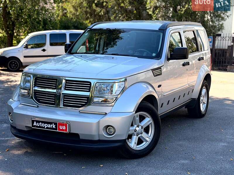 Внедорожник / Кроссовер Dodge Nitro 2008 в Киеве