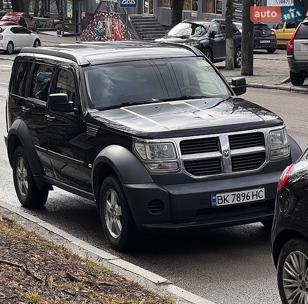 Внедорожник / Кроссовер Dodge Nitro 2007 в Ровно