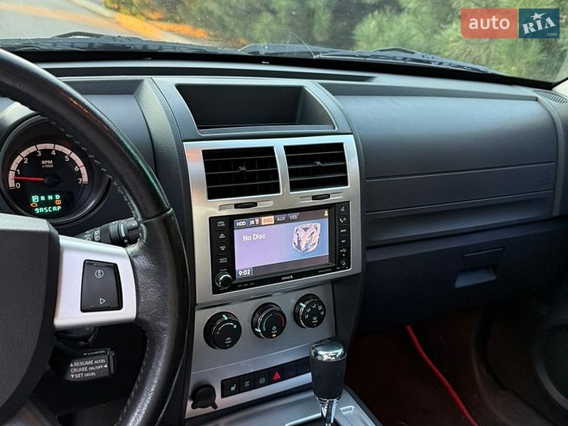 Внедорожник / Кроссовер Dodge Nitro 2008 в Днепре