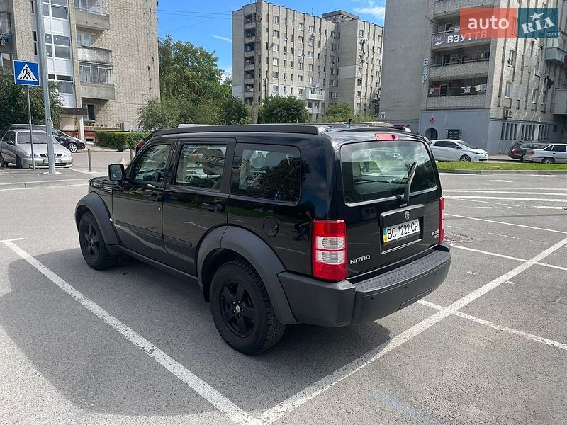 Позашляховик / Кросовер Dodge Nitro 2007 в Львові