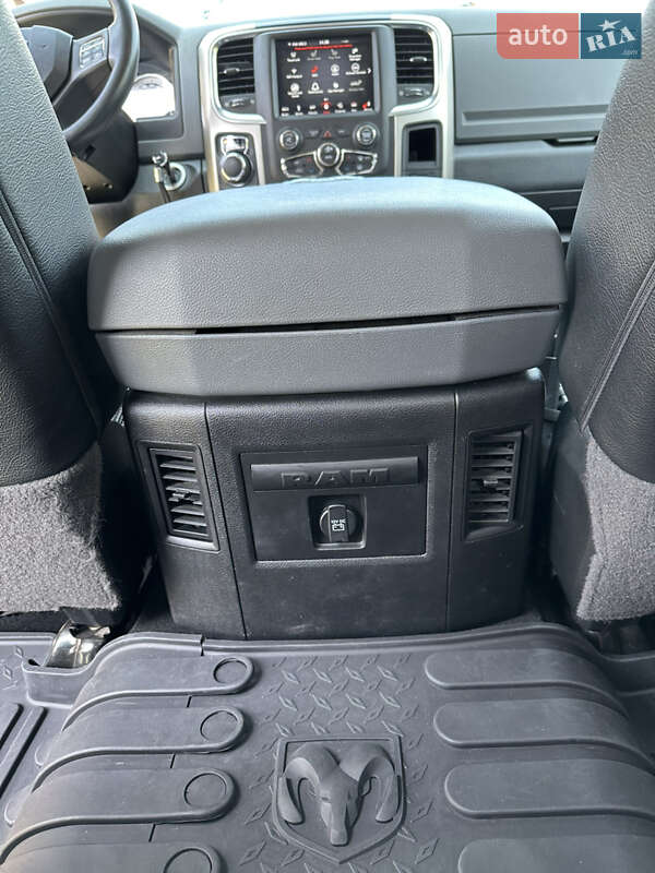 Пикап Dodge RAM 1500 2018 в Каменец-Подольском фото 19 Пикап Dodge RAM 1500 2018 в Каменец-Подольском