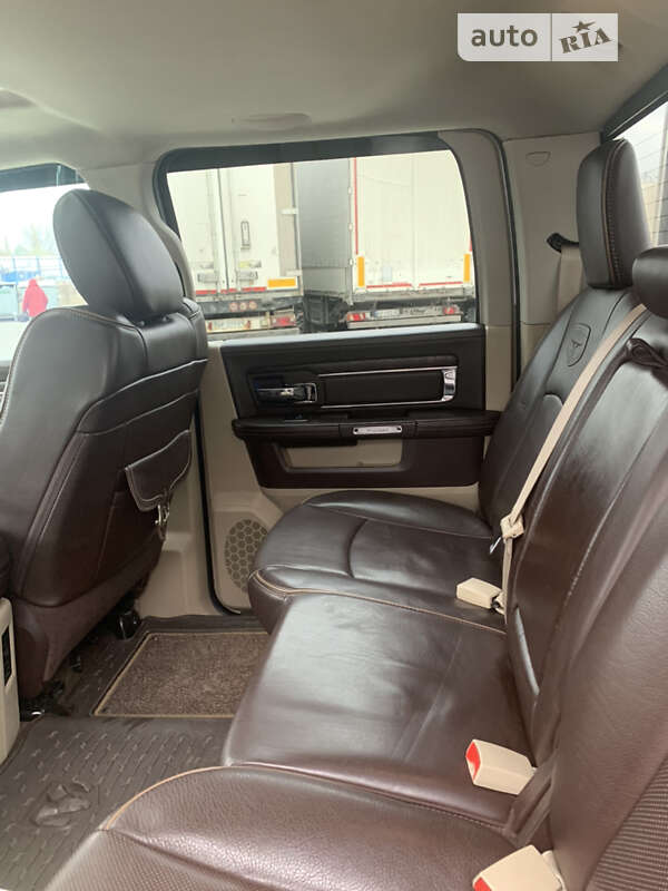 Пікап Dodge RAM 1500 2016 в Кам'янець-Подільському