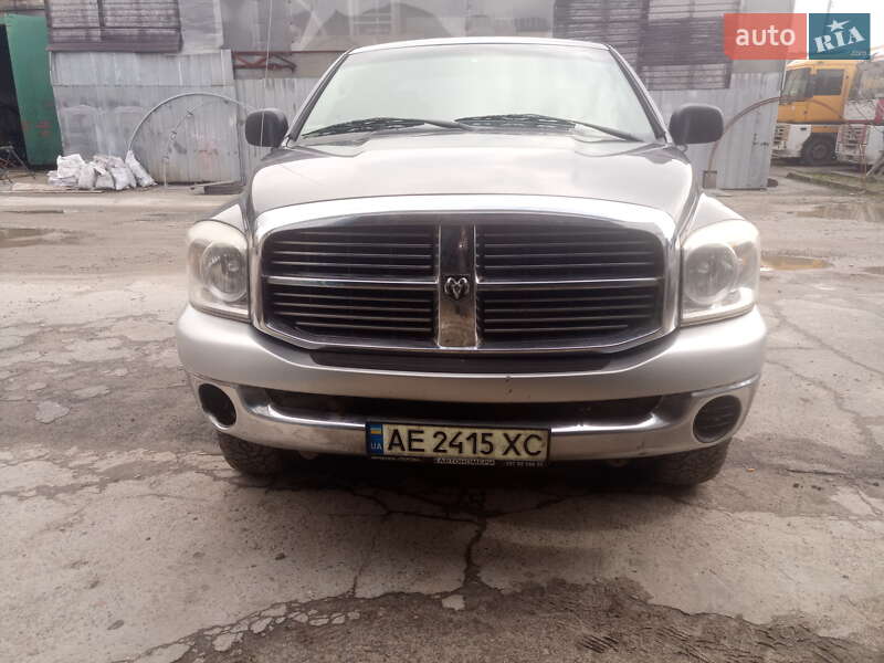 Dodge RAM 1500 2006