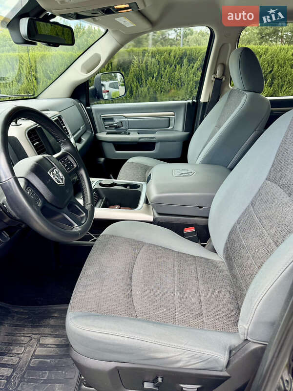 Пикап Dodge RAM 1500 2016 в Днепре