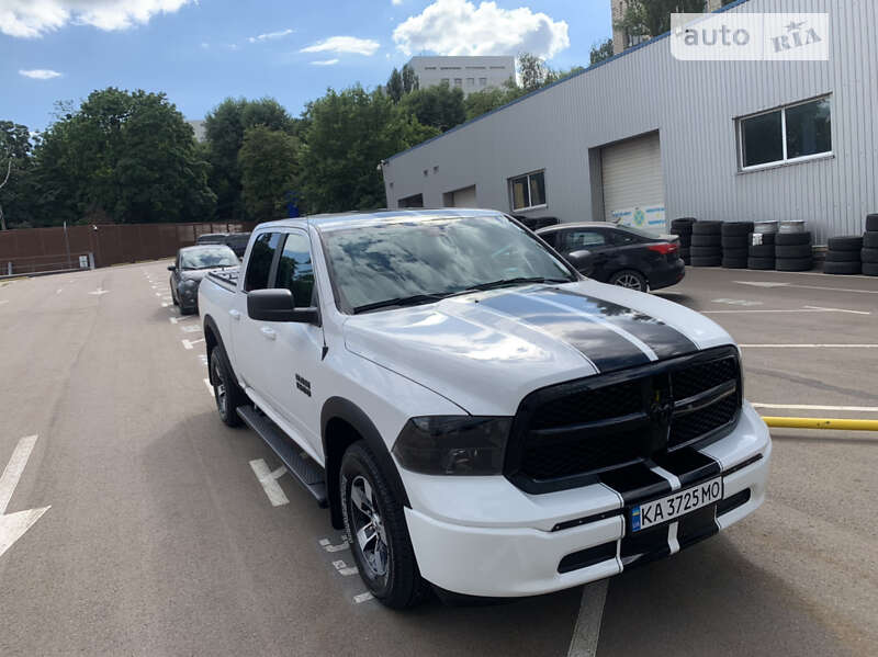 Dodge RAM 1500 2021