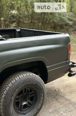 Пикап Dodge RAM 1500 2000 в 