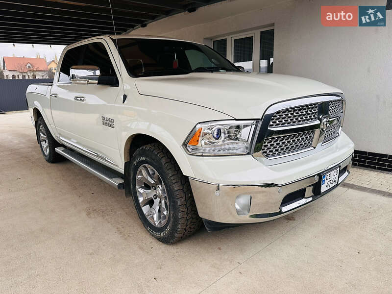 Пікап Dodge RAM 1500 2015 в Чернівцях