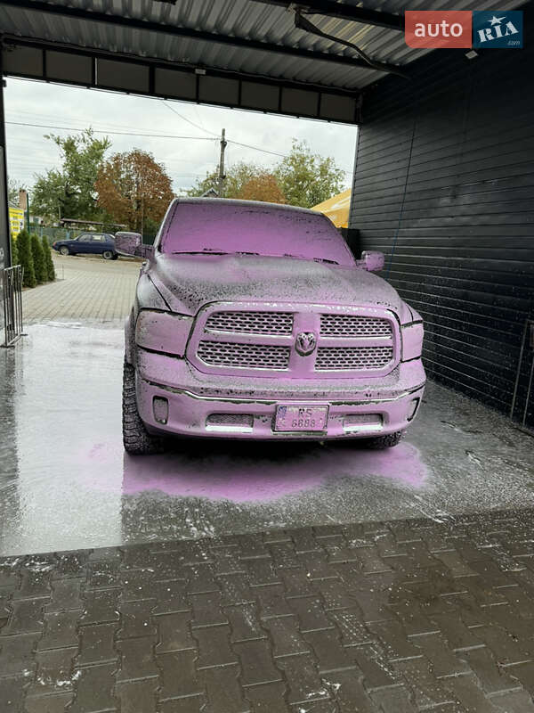 Пикап Dodge RAM 1500 2015 в Софиевке